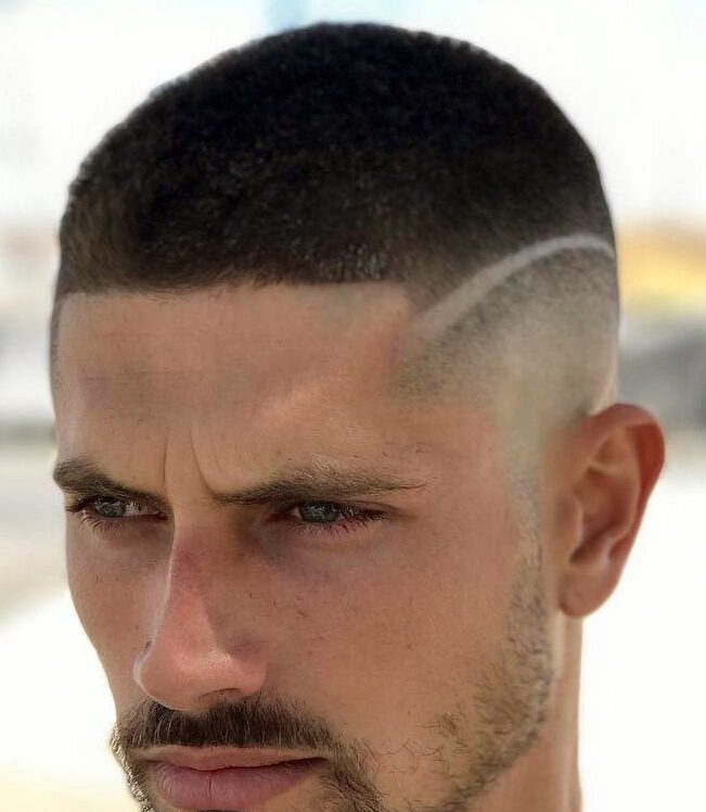 Buzz cut kapsel met onderbroken fade