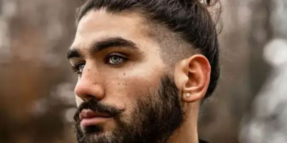 Lang haar style met knotje en baard